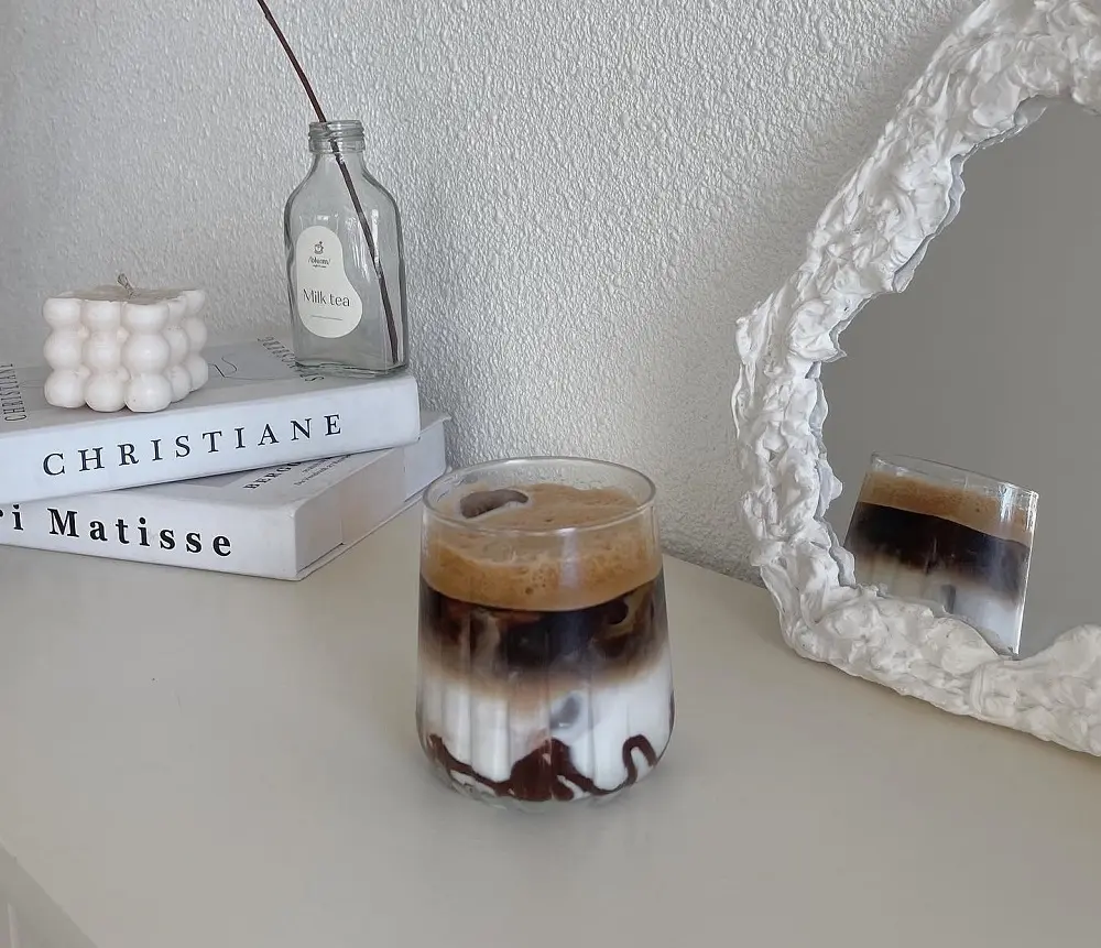 Gh&eacute; thăm loạt qu&aacute;n cafe tone trắng ở Nha Trang cực xịn s&ograve; 6