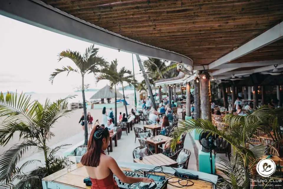 Kh&aacute;m ph&aacute; một Nha Trang đầy m&agrave;u sắc qua lăng k&iacute;nh vạn hoa tại Sailing Club Nha Trang 3