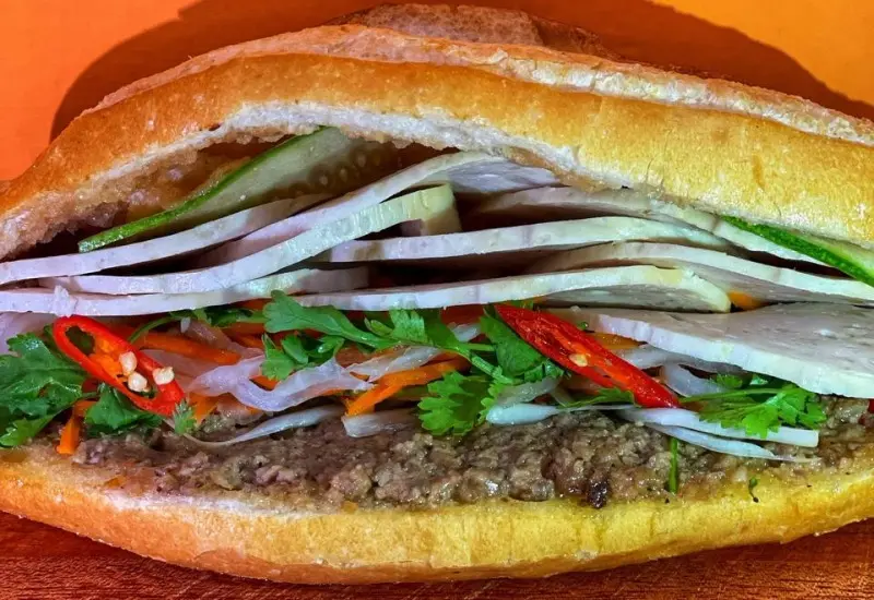 Lưu ngay top 13 tiệm bánh mì Nha Trang nổi tiếng ngon mê ly 3