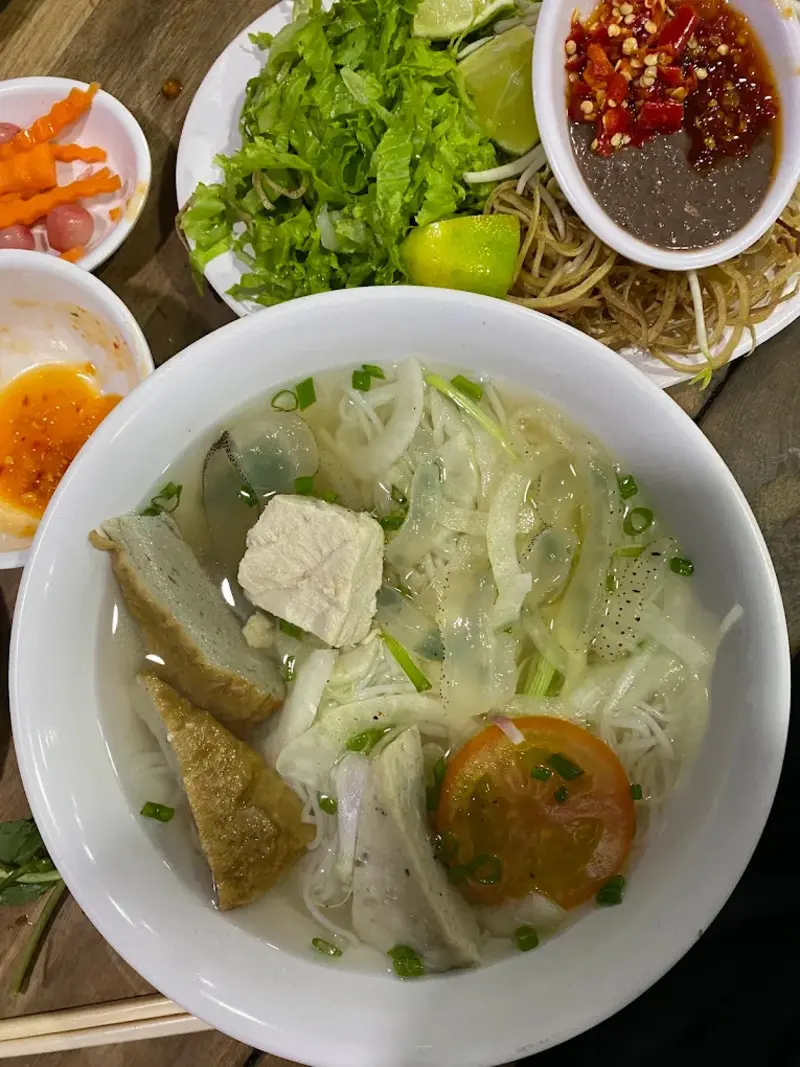 Nem nướng Đặng Văn Quy&ecirc;n: Địa chỉ ẩm thực nức tiếng Nha Trang 7