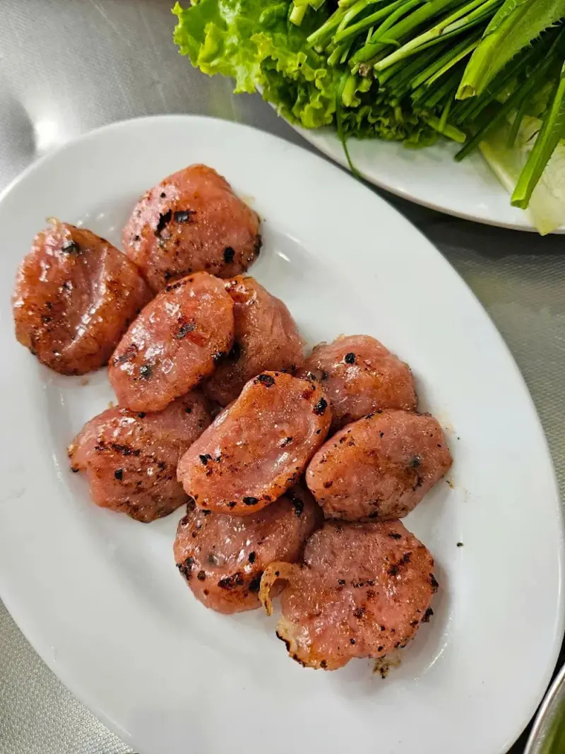 Nem nướng Đặng Văn Quy&ecirc;n: Địa chỉ ẩm thực nức tiếng Nha Trang 8