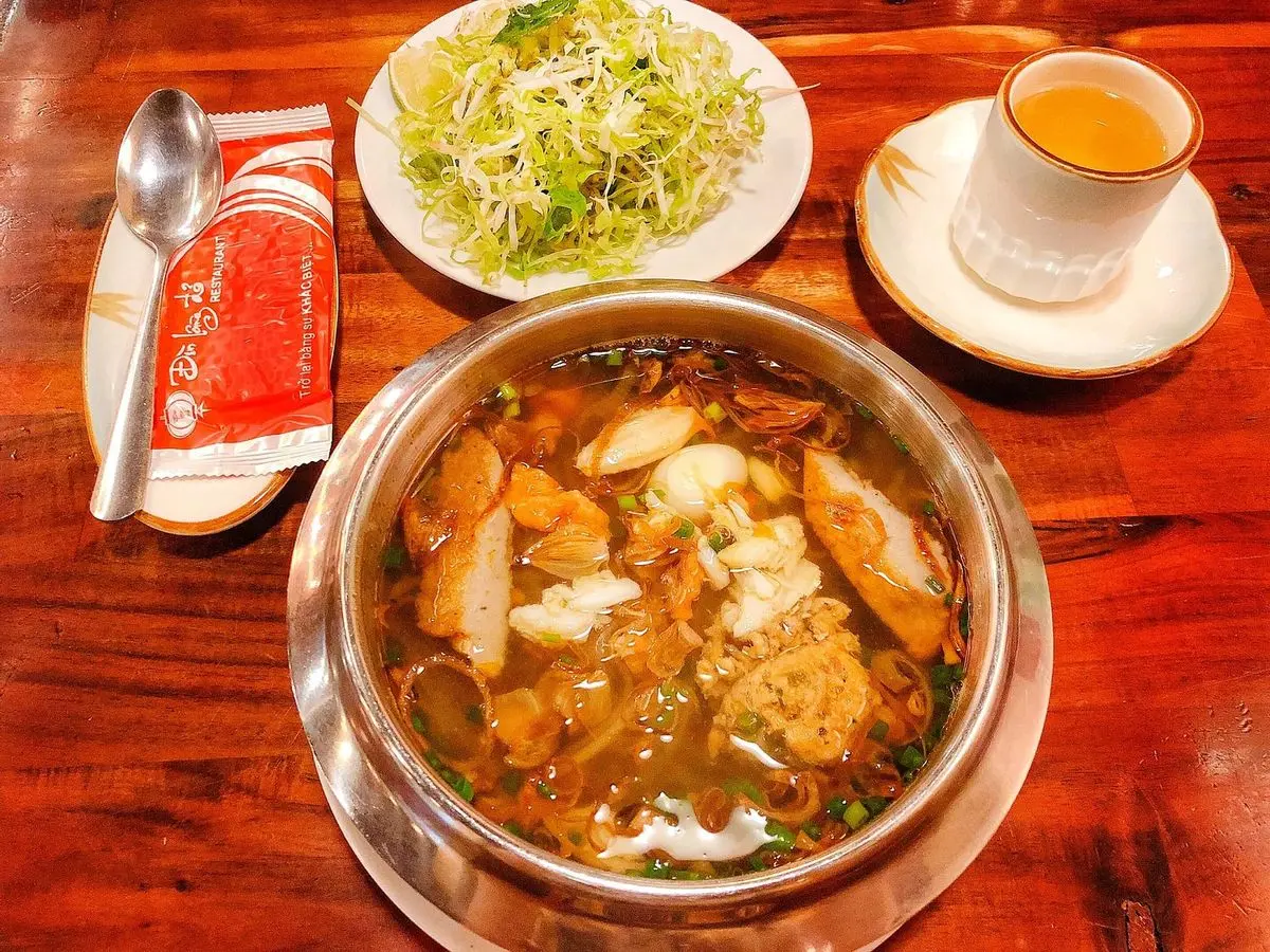 Nh&agrave; h&agrave;ng Đ&egrave;n Lồng Đỏ Nha Trang - Thưởng thức ẩm thực đặc sắc trong kh&ocirc;ng gian ho&agrave;ng gia, sang trọng 16