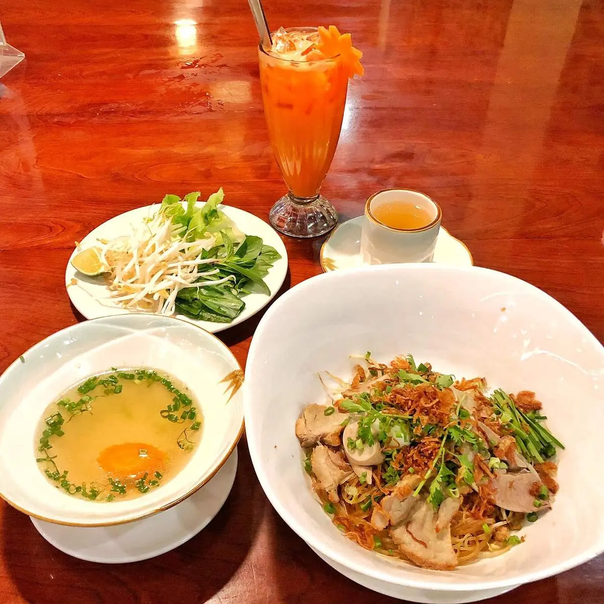 Nh&agrave; h&agrave;ng Đ&egrave;n Lồng Đỏ Nha Trang - Thưởng thức ẩm thực đặc sắc trong kh&ocirc;ng gian ho&agrave;ng gia, sang trọng 17