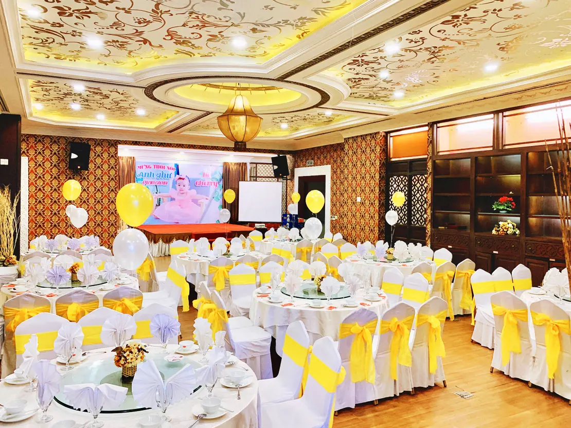 Nh&agrave; h&agrave;ng Đ&egrave;n Lồng Đỏ Nha Trang - Thưởng thức ẩm thực đặc sắc trong kh&ocirc;ng gian ho&agrave;ng gia, sang trọng 7
