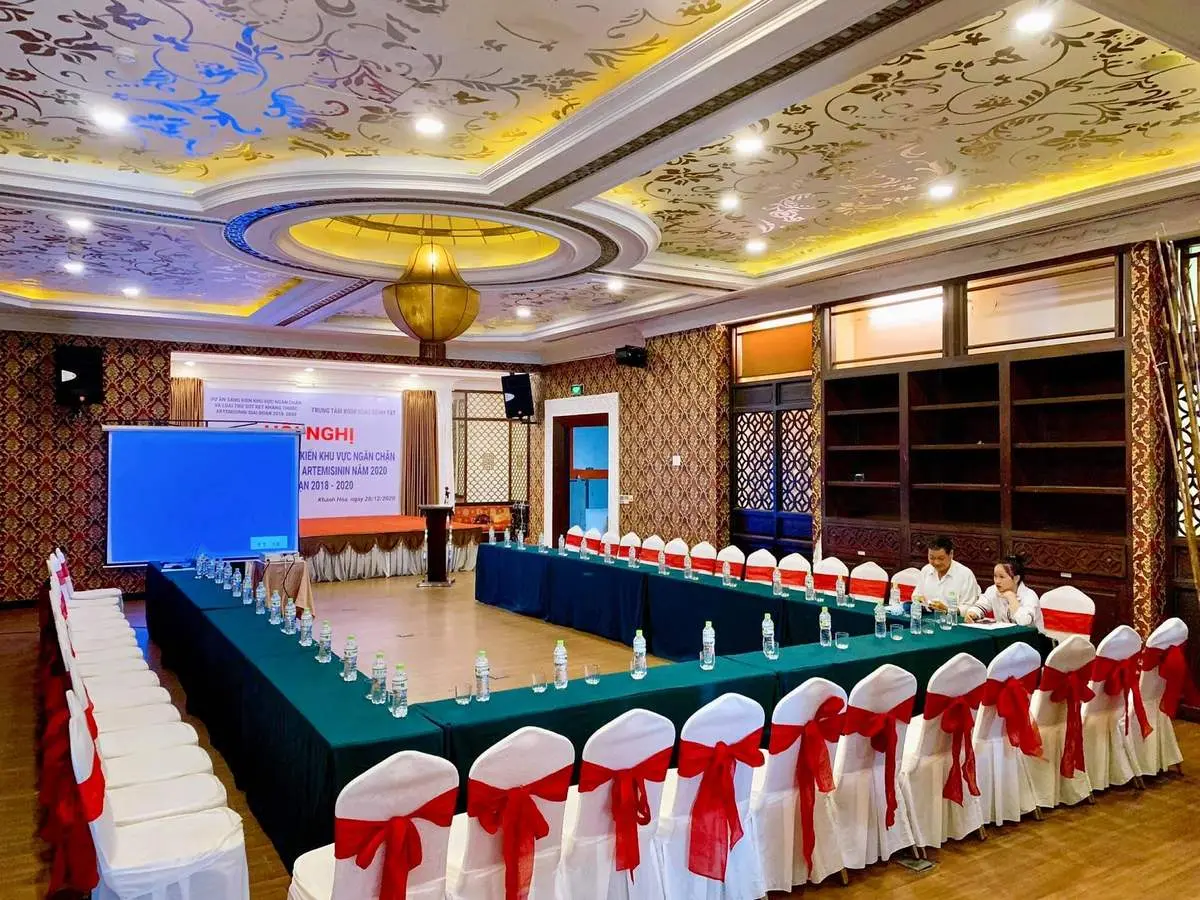 Nh&agrave; h&agrave;ng Đ&egrave;n Lồng Đỏ Nha Trang - Thưởng thức ẩm thực đặc sắc trong kh&ocirc;ng gian ho&agrave;ng gia, sang trọng 15