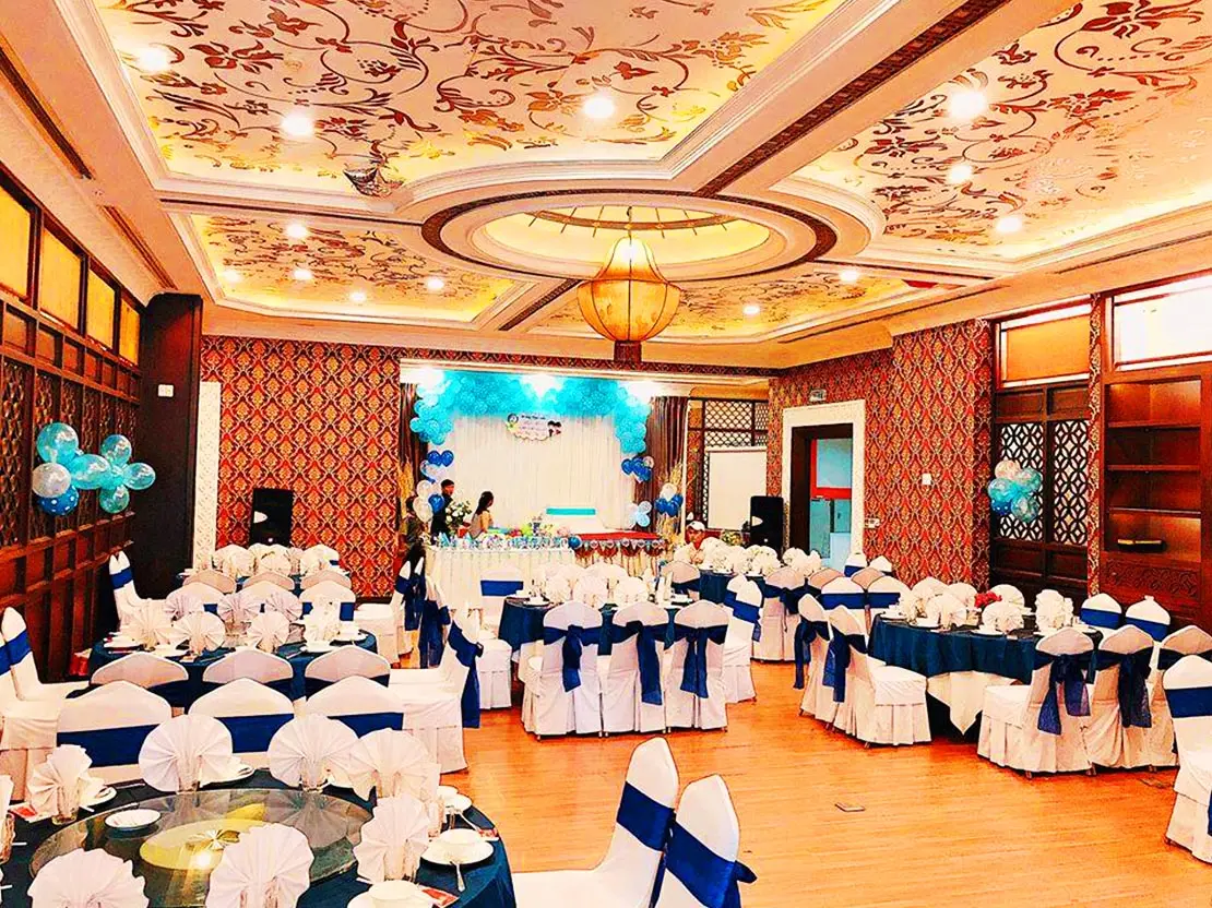 Nh&agrave; h&agrave;ng Đ&egrave;n Lồng Đỏ Nha Trang - Thưởng thức ẩm thực đặc sắc trong kh&ocirc;ng gian ho&agrave;ng gia, sang trọng 8