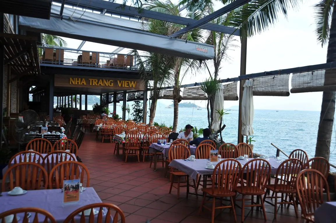 Nha Trang View Restaurant - Nh&agrave; h&agrave;ng được đ&aacute;nh gi&aacute; cao với chứng chỉ phục vụ xuất sắc 2017 4