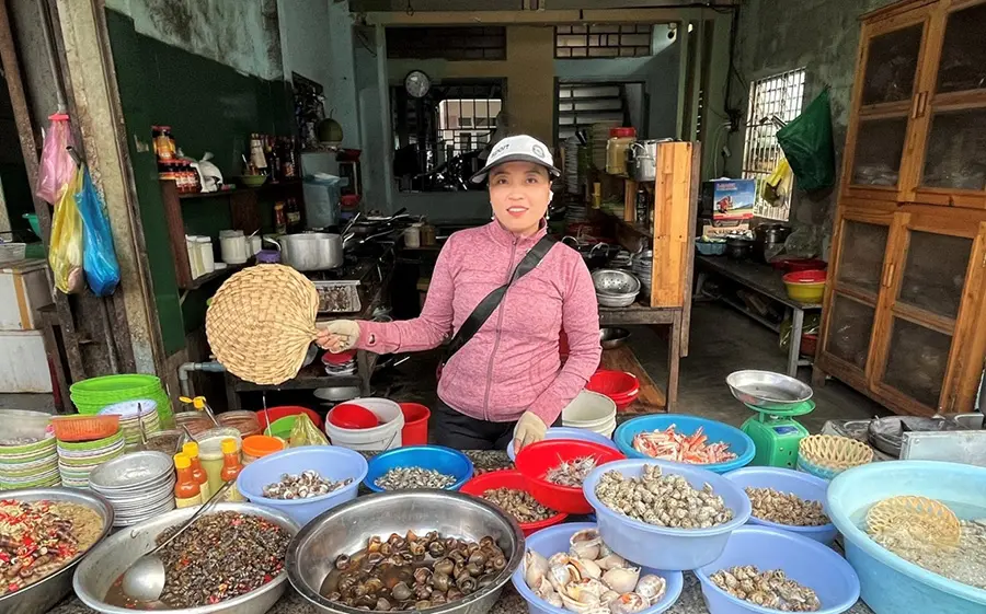 Qu&aacute;n ốc trăm m&oacute;n ở Nha Trang, tọa độ tụ tập l&yacute; tưởng cho hội bạn th&acirc;n 3
