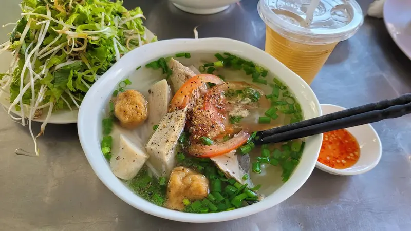 Top 14 qu&aacute;n b&uacute;n c&aacute; Nha Trang ngon nức nở 16
