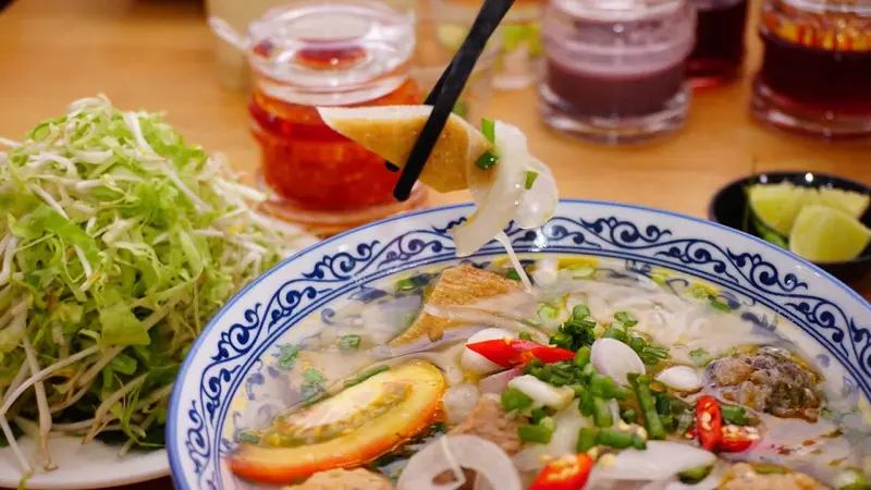 Top 14 qu&aacute;n b&uacute;n c&aacute; Nha Trang ngon nức nở 10