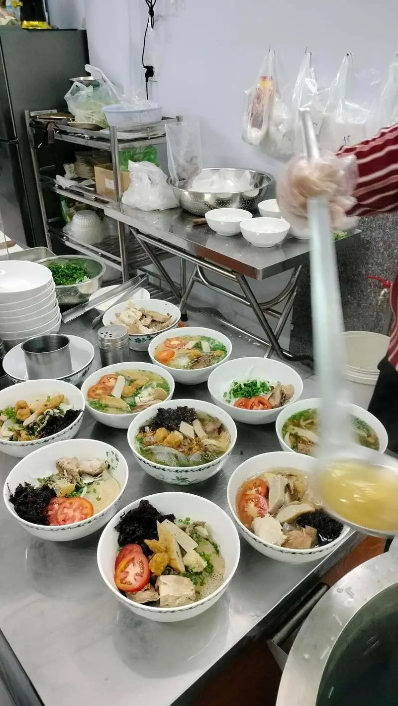 Top 14 qu&aacute;n b&uacute;n c&aacute; Nha Trang ngon nức nở 13