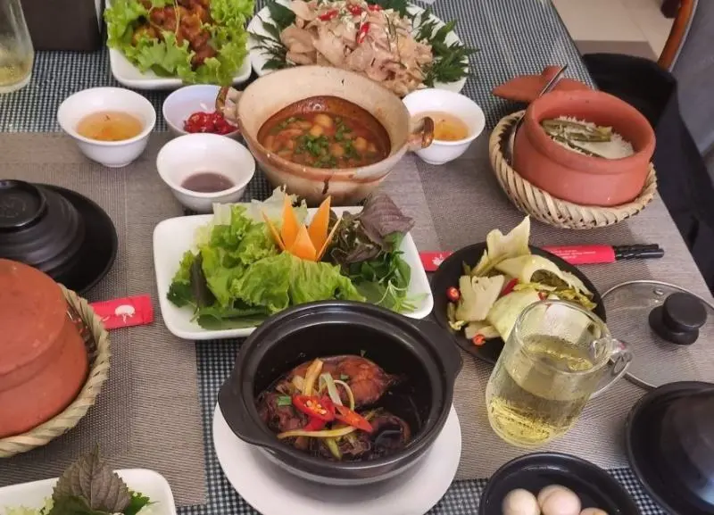 Top 6 qu&aacute;n cơm ni&ecirc;u Nha Trang được giới 's&agrave;nh ăn' đ&aacute;nh gi&aacute; cao 4