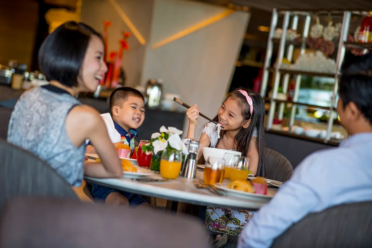 Trải nghiệm kh&ocirc;ng gian ẩm thực thượng hạng tại Cookbook Cafe Intercontinental Nha Trang 7