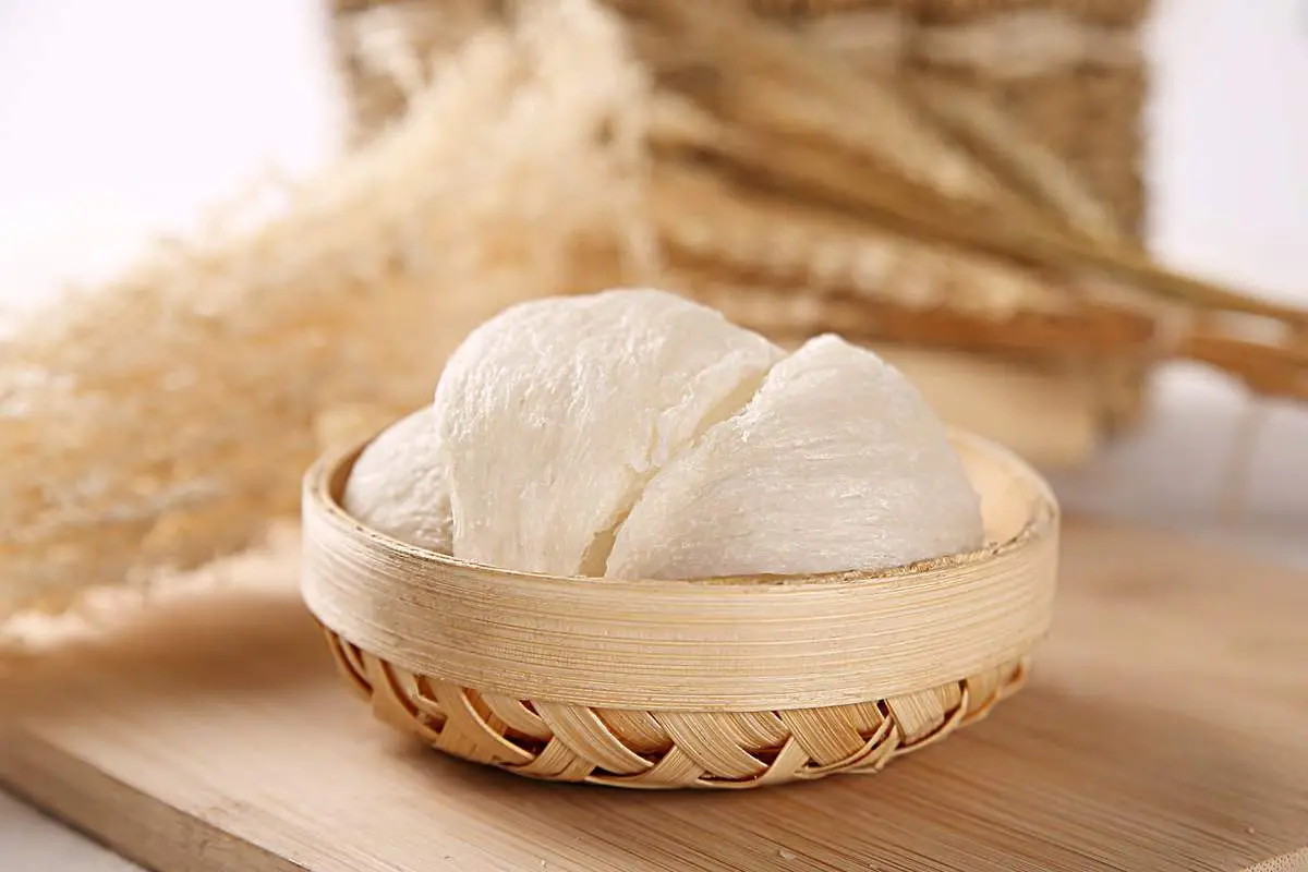 Yến s&agrave;o - Sản vật qu&yacute; gi&aacute; từ những mỏm đ&aacute; cheo leo ngo&agrave;i khơi xa 2
