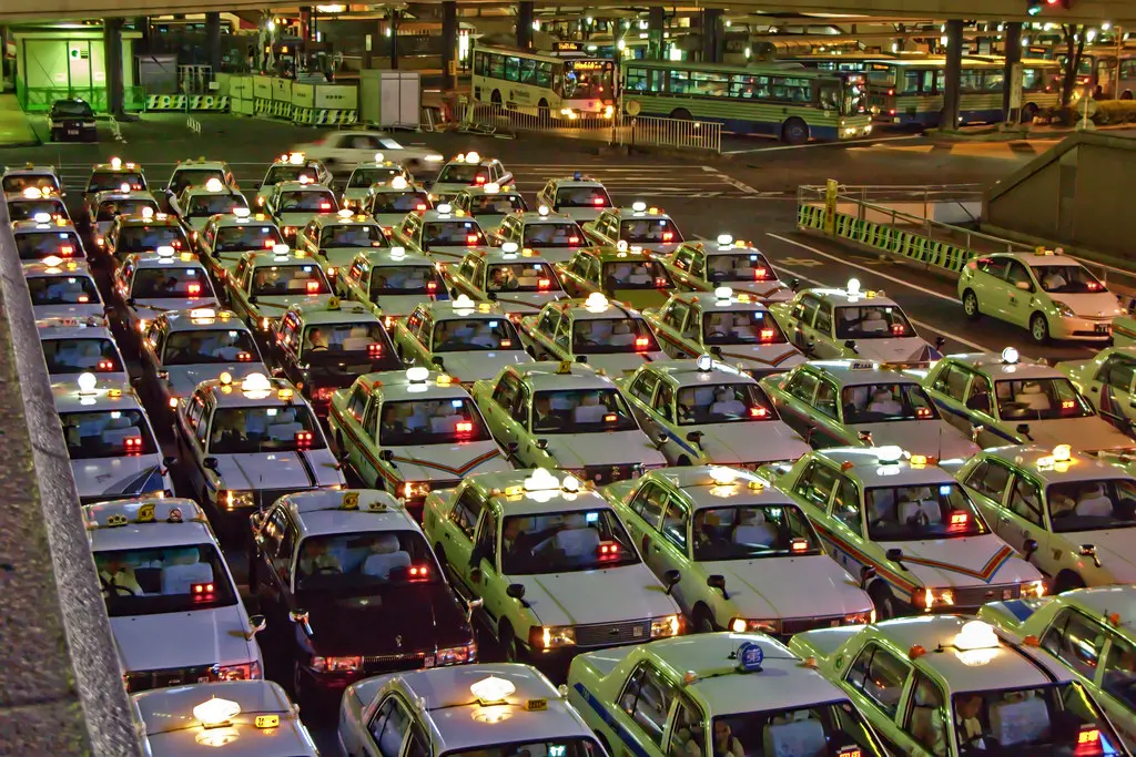 Bỏ t&uacute;i 7 h&atilde;ng Taxi Nha Trang tốt nhất năm 2026 3