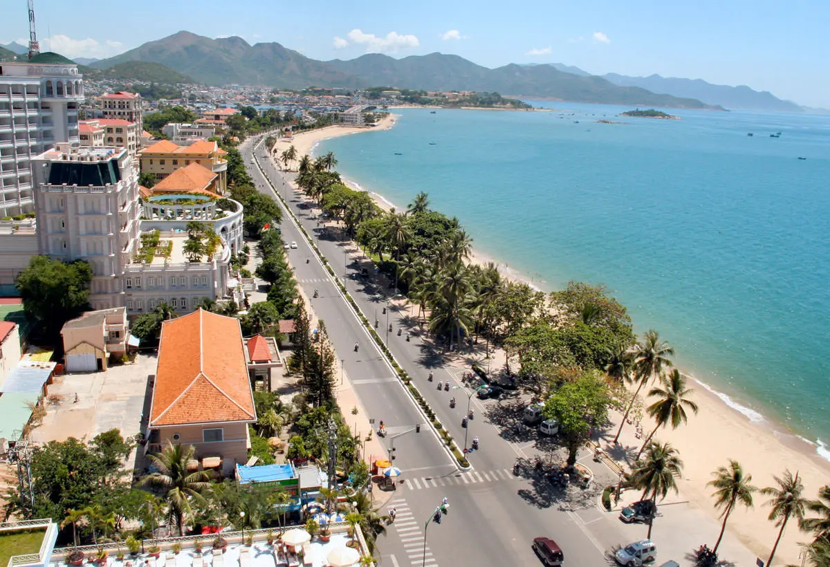 Di chuyển đến Nha Trang từ TP.HCM cực dễ dàng với các phương tiện quen thuộc 2