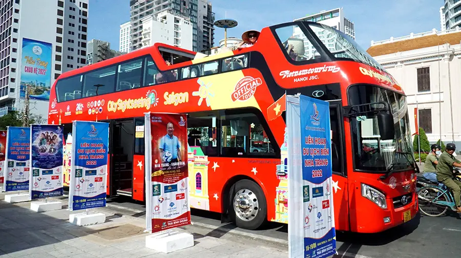 Trải nghiệm xe bus 2 tầng miễn ph&iacute; ở Nha Trang cực th&uacute; vị 4