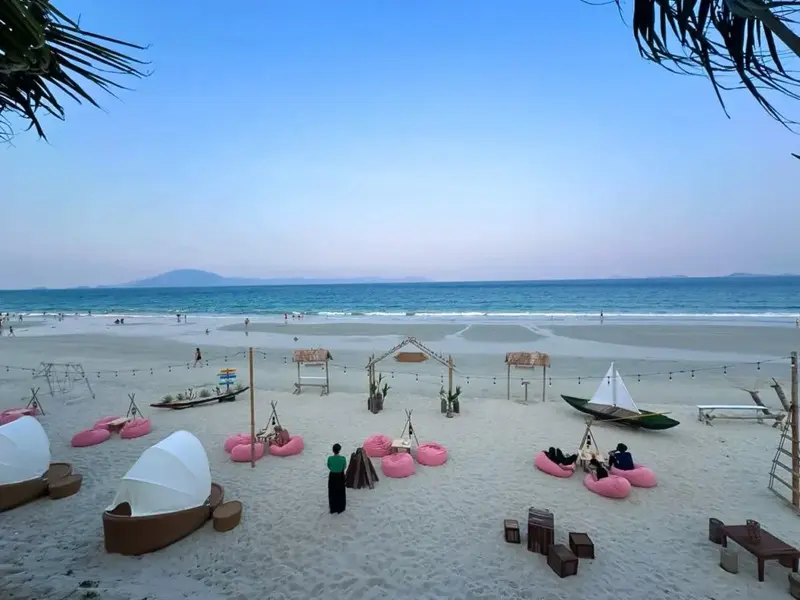 9 b&atilde;i biển Nha Trang đẹp say l&ograve;ng du kh&aacute;ch 4