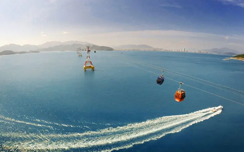 C&aacute;p treo Vinpearl Nha Trang đưa bạn &ldquo;bay&rdquo; giữa đại dương v&agrave; bầu trời 3