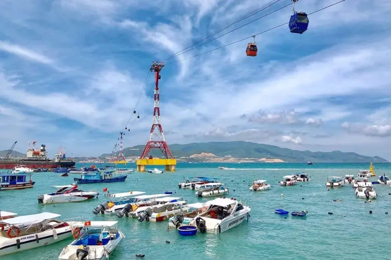 C&aacute;p treo Vinpearl Nha Trang đưa bạn &ldquo;bay&rdquo; giữa đại dương v&agrave; bầu trời 11
