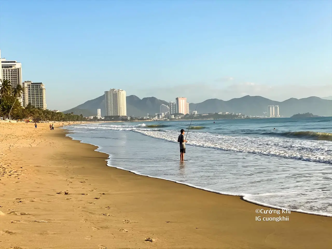 Check-in Nha Trang b&igrave;nh y&ecirc;n v&agrave;o l&uacute;c s&aacute;ng sớm qua lăng k&iacute;nh của blogger Cường Khỉ 9