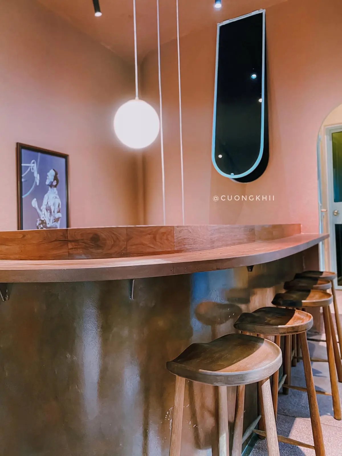 Có một Birmingham Coffee cực chất qua góc máy của Cường Quốc Phạm 6