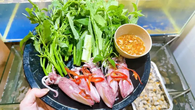 Đảo B&iacute;ch Đầm: Nơi thi&ecirc;n nhi&ecirc;n ấn tượng thu v&agrave;o trong tầm mắt 10
