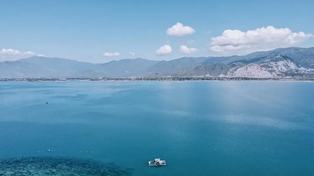 Đến đảo Điệp Sơn Nha Trang để kh&aacute;m ph&aacute; ngay con đường nổi giữa biển 4