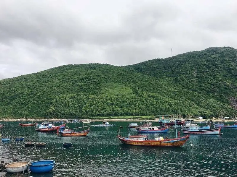 Đến với 6 l&agrave;ng ch&agrave;i Nha Trang, Kh&aacute;nh H&ograve;a b&igrave;nh y&ecirc;n b&ecirc;n phố biển 8