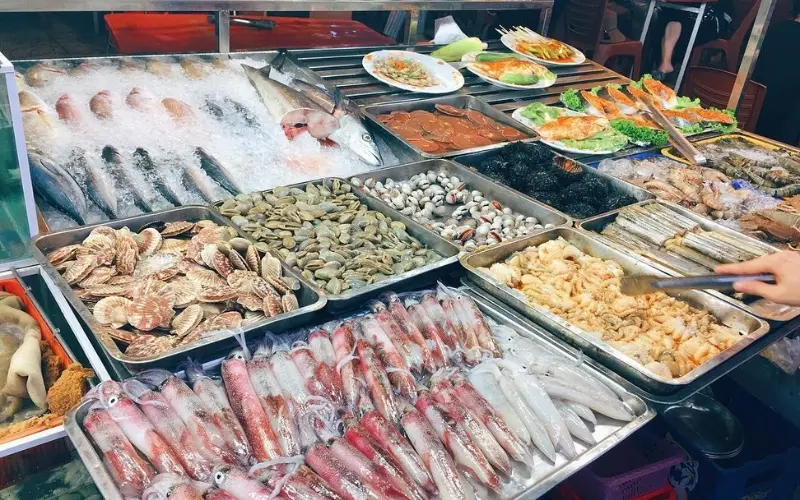 Kh&aacute;m ph&aacute; chợ Vĩnh Hải sầm uất nhất Nha Trang 4