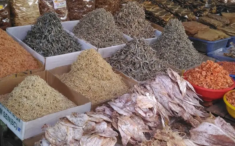 Kh&aacute;m ph&aacute; chợ Vĩnh Hải sầm uất nhất Nha Trang 5