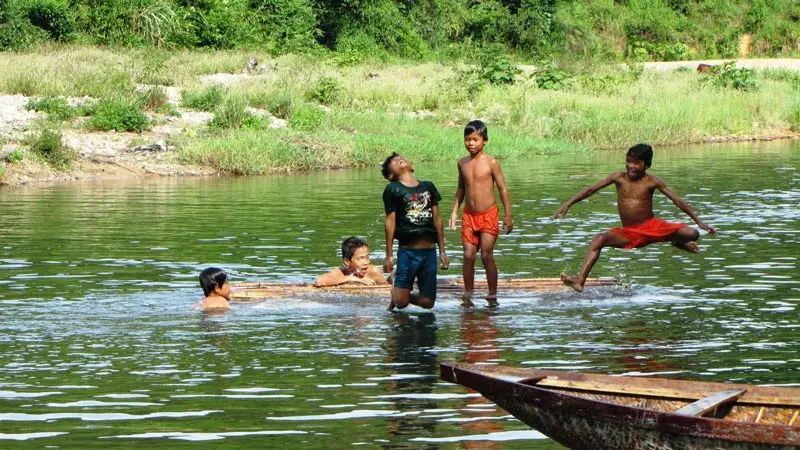 Kh&aacute;m ph&aacute; Suối đ&aacute; H&ograve;n Giao, vẻ đẹp hoang sơ miền sơn cước 7