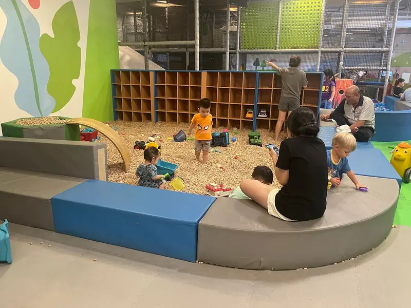 Kh&aacute;m ph&aacute; Vincom Plaza Trần Ph&uacute; Nha Trang c&oacute; g&igrave;? 11