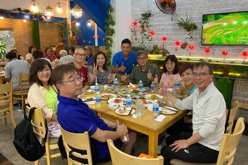 Phố T&acirc;y Nha Trang: Nhịp sống ngoại quốc giữa l&ograve;ng phố biển 4