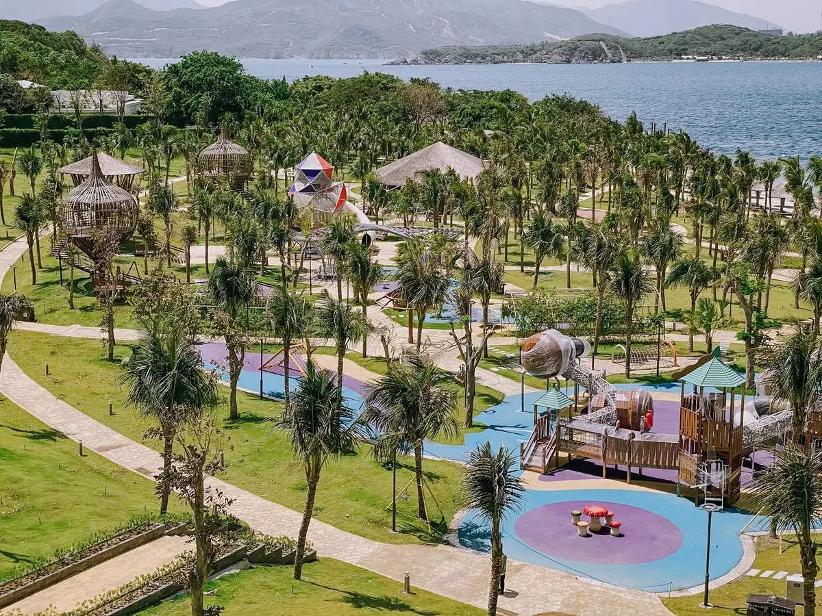 Thanh xu&acirc;n bạn nợ đảo H&ograve;n Tằm một lần đến 8