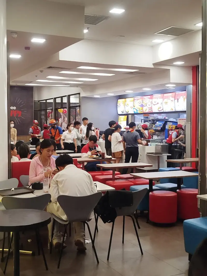 Vincom Plaza Th&aacute;i Nguy&ecirc;n Nha Trang: Thi&ecirc;n đường mua sắm, ẩm thực v&agrave; giải tr&iacute; 7