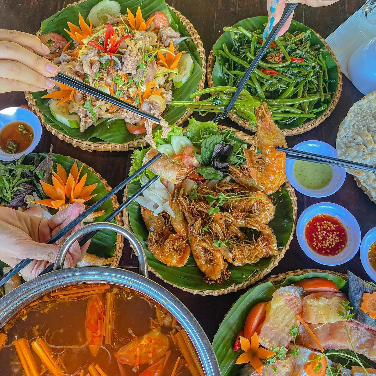 Xuy&ecirc;n kh&ocirc;ng về thời kiếm hiệp tại hồ K&ecirc;nh Hạ Nha Trang c&ugrave;ng anh ch&agrave;ng Jacob Nhat 16