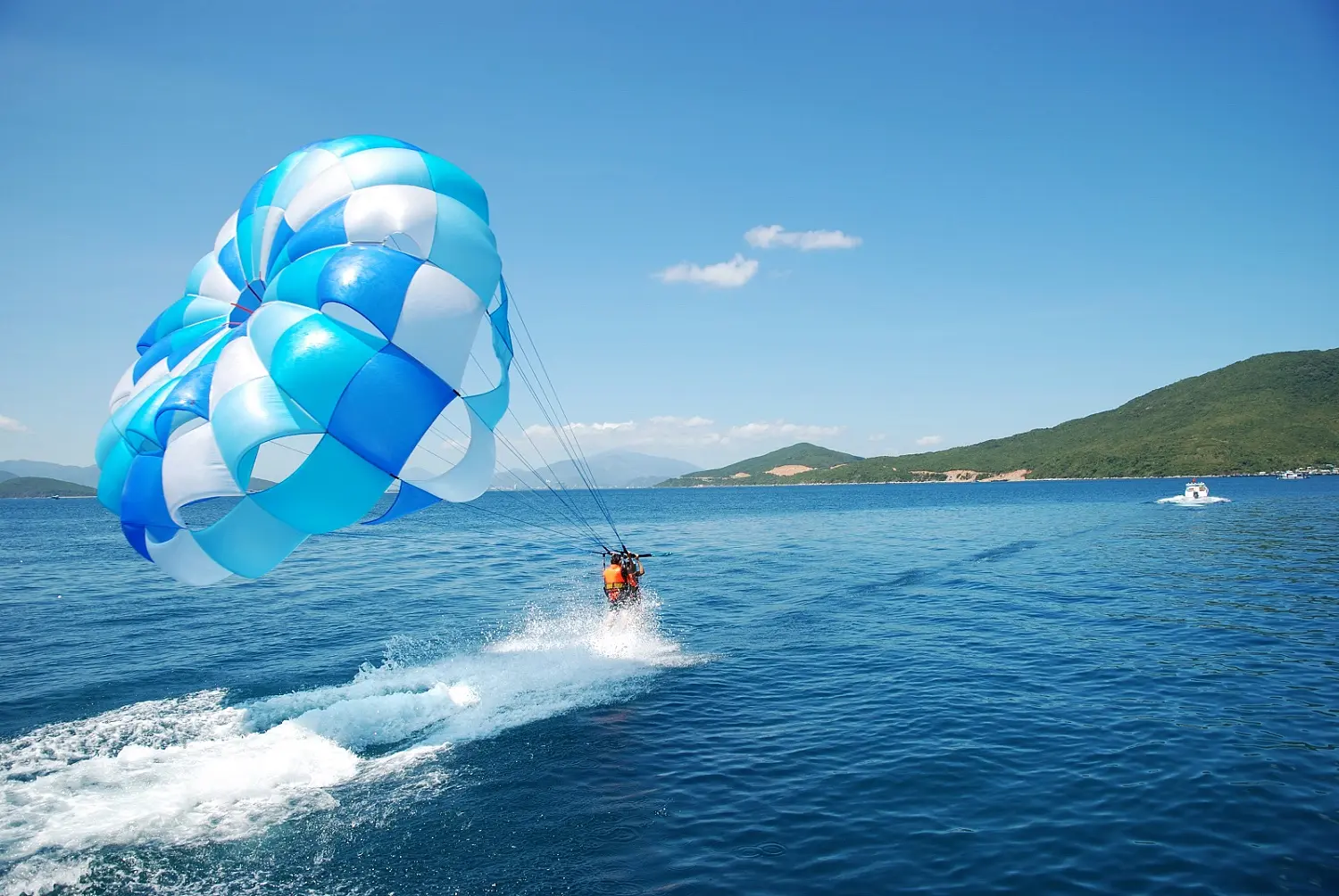 Đi Nha Trang và tham gia top 3 trò chơi mạo hiểm, bạn thử chưa?