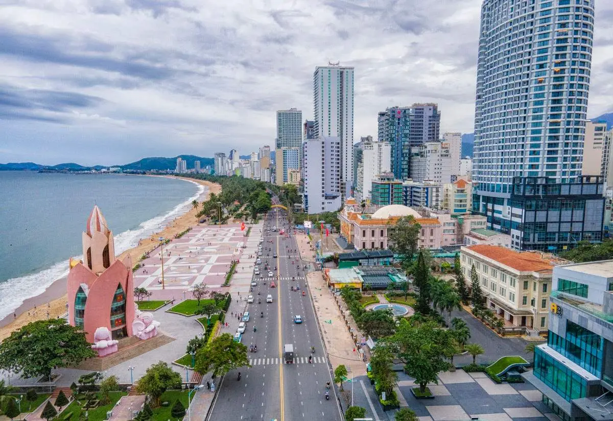 Nha Trang ngày nhạt nắng cùng tình yêu bất ngờ đến từ bạn Minh Vương