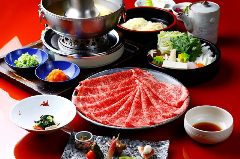 12 nh&agrave; h&agrave;ng Sukiyaki ngon nức tiếng thu h&uacute;t thực kh&aacute;ch 8