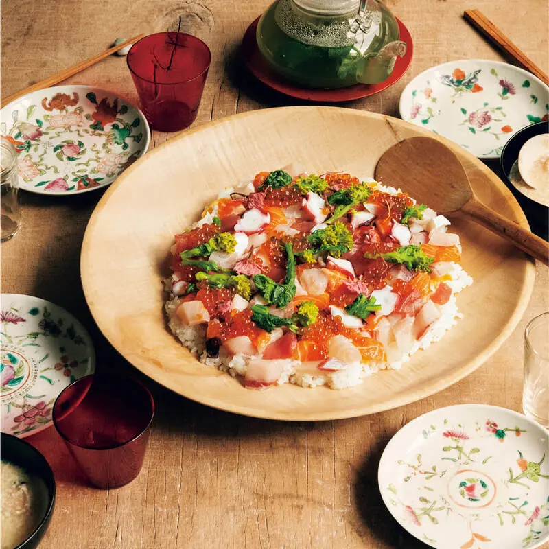 Chirashizushi: M&oacute;n ăn đầy m&agrave;u sắc v&agrave;o m&ugrave;a xu&acirc;n Nhật Bản 2