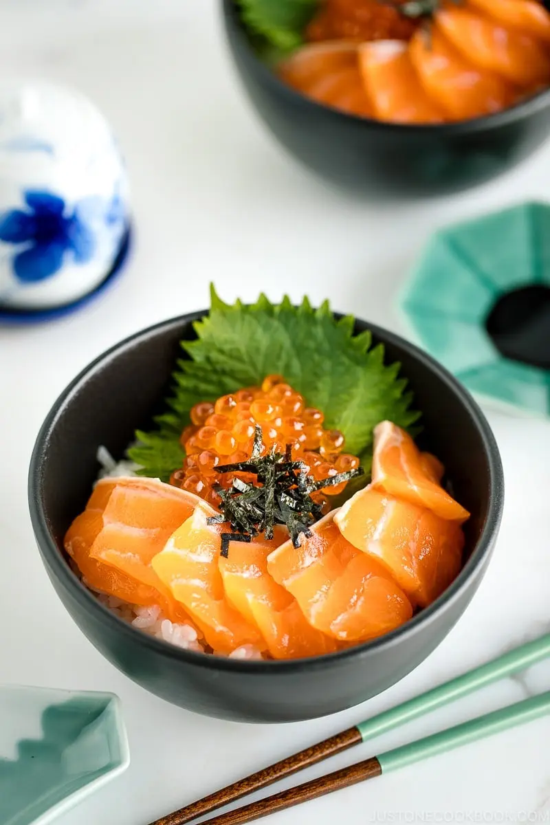 Donburi: B&aacute;t cơm g&oacute;i trọn tinh hoa của ẩm thực xứ Ph&ugrave; Tang 6