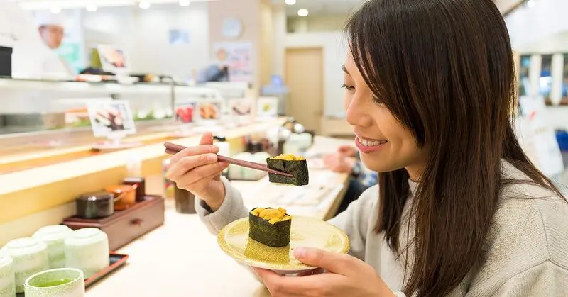 Gunkan: &ldquo;Chiến hạm&rdquo; sushi đ&aacute;nh thức mọi vị gi&aacute;c 7