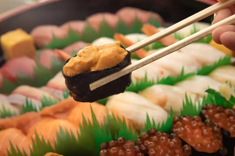 Gunkan: &ldquo;Chiến hạm&rdquo; sushi đ&aacute;nh thức mọi vị gi&aacute;c 6