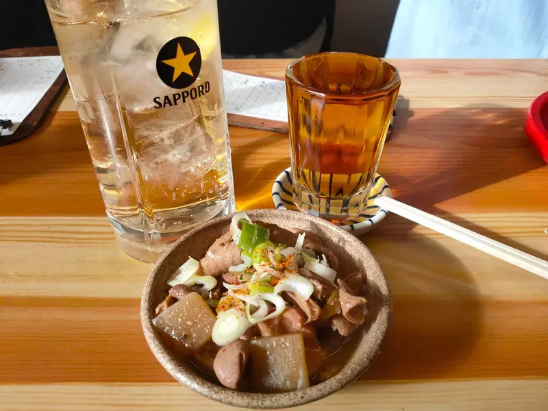Izakaya: N&eacute;t văn h&oacute;a ẩm thực b&ecirc;n b&agrave;n nhậu độc đ&aacute;o tại Nhật Bản 9