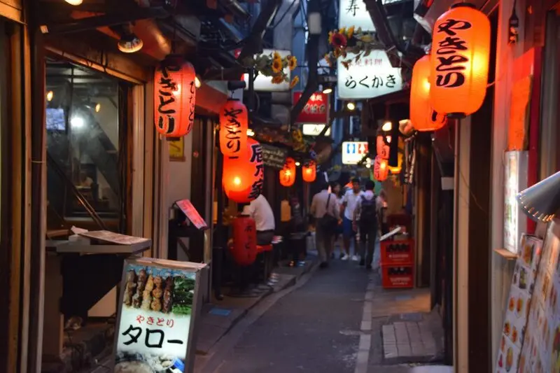 Izakaya: N&eacute;t văn h&oacute;a ẩm thực b&ecirc;n b&agrave;n nhậu độc đ&aacute;o tại Nhật Bản 10