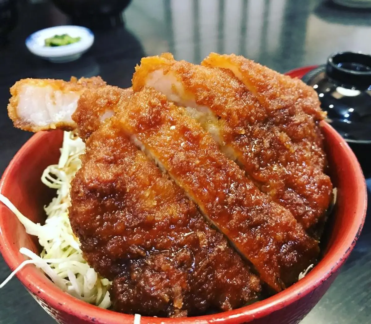 Katsudon: M&oacute;n cơm thịt cốt lết trứng trứ danh của Nhật Bản 6
