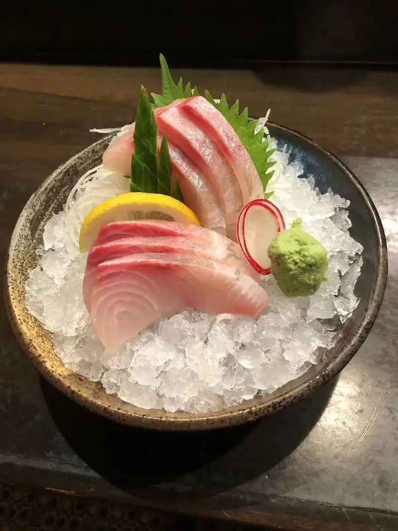 Sashimi l&agrave; g&igrave;? C&aacute;c loại sashimi v&agrave; c&aacute;ch thưởng thức chuẩn Nhật 8