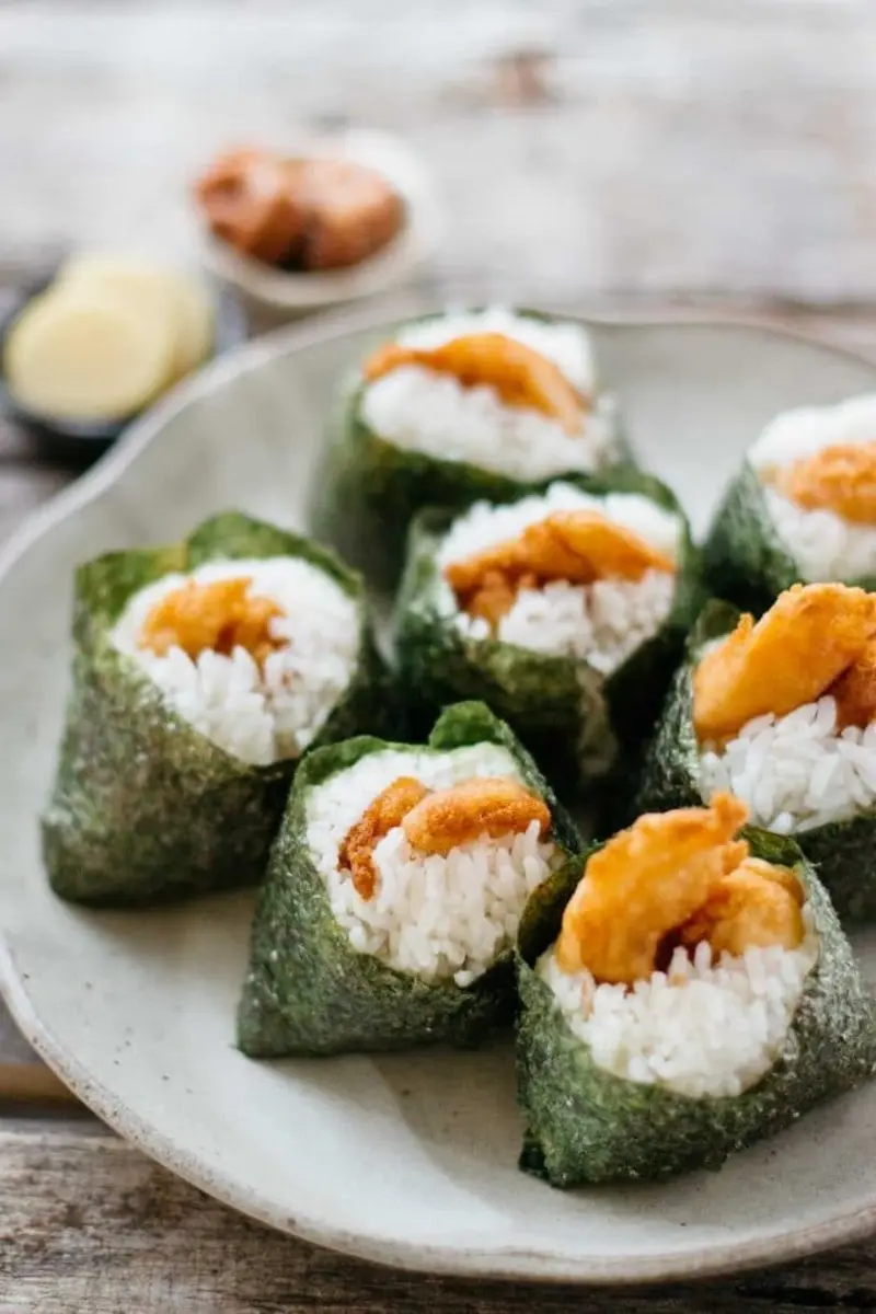 T&igrave;m hiểu m&oacute;n cơm nắm Onigiri quốc d&acirc;n của Nhật Bản 6