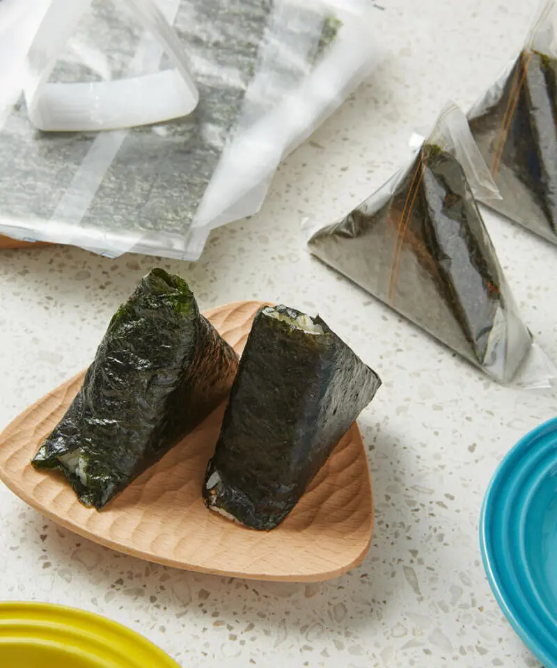T&igrave;m hiểu m&oacute;n cơm nắm Onigiri quốc d&acirc;n của Nhật Bản 11